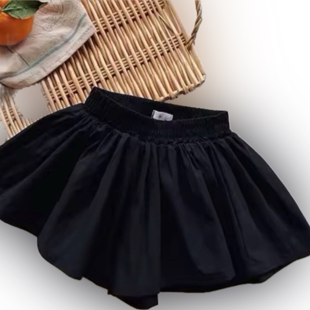 New girl’s Black Ruffled Skater Mini Skirt/ shorts size 6